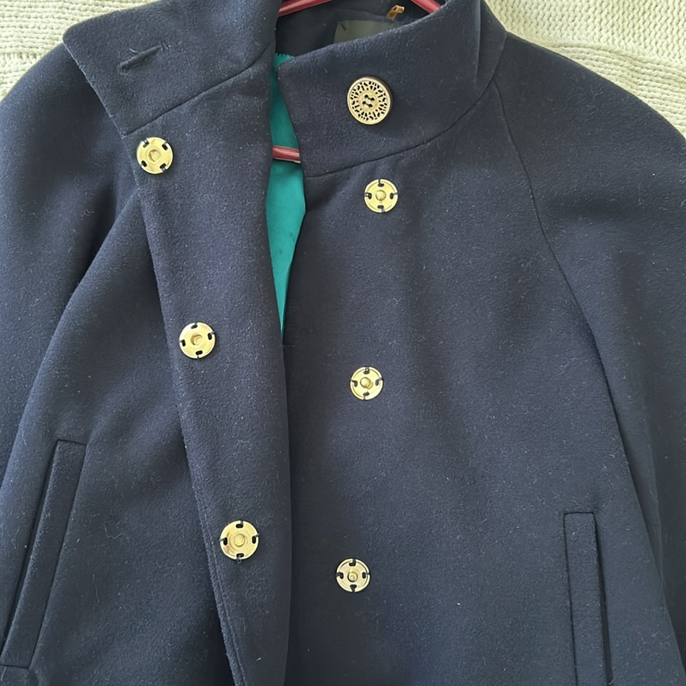 Tahari Navy cape style cropped jacket size medium - Picture 6 of 12
